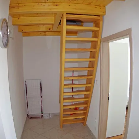 In House Sanja Apartment