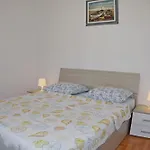 In House Sanja Apartman *